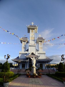 Церковь в Кам Ране.