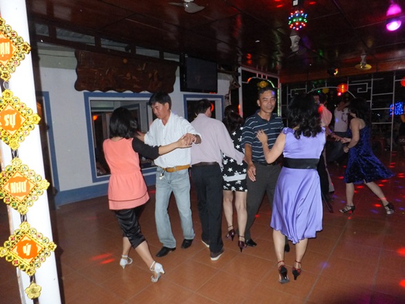 Вьетнамские танцы