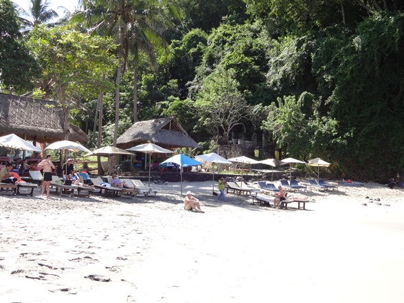 Пляжи Бали Wite sent beach, он же Virgin beach.
