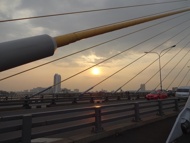 Подвесной мост. Бангкок.